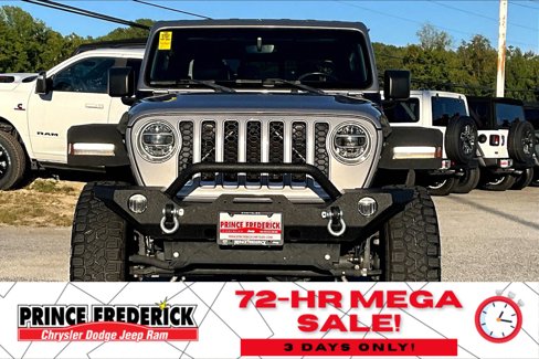 Used 2020 Jeep Gladiator Overland image 2