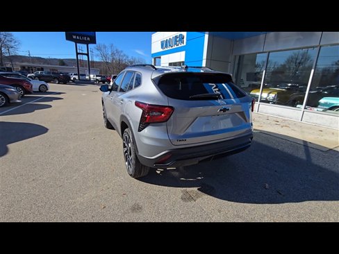 New 2025 Chevrolet Trax RS image 7