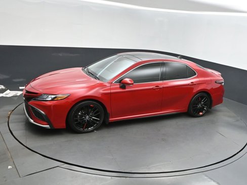 Used 2023 Toyota Camry XSE image 29