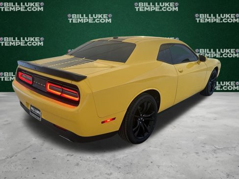 Used 2017 Dodge Challenger SXT w/ Blacktop Package image 9