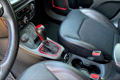 Used 2020 Jeep Compass Trailhawk image 16