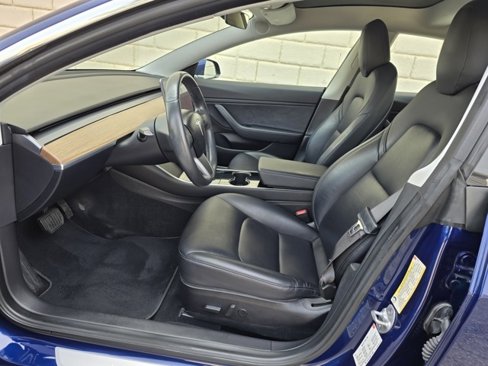 Used 2018 Tesla Model 3 Long Range image 15