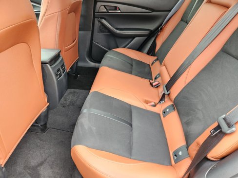 New 2025 MAZDA CX-30 Carbon image 24