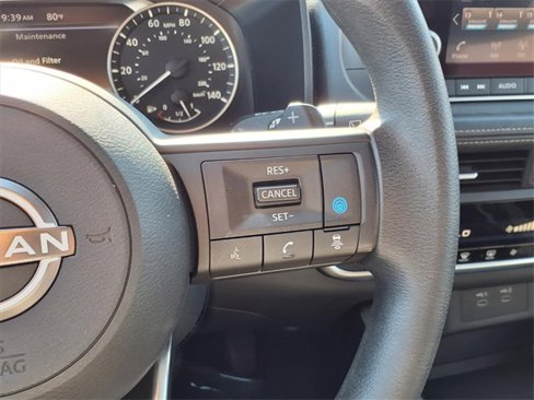 Used 2024 Nissan Rogue SV image 10