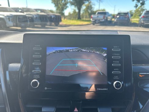 Used 2022 Toyota Camry LE image 17