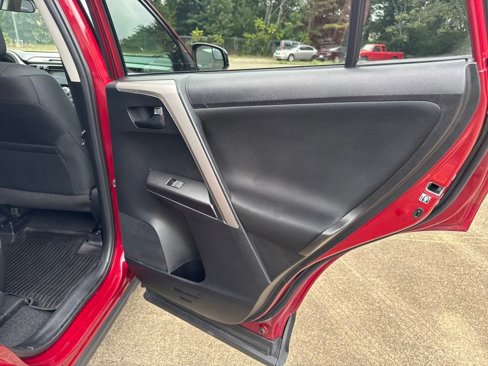 Used 2018 Toyota RAV4 LE w/ All Weather Liner Package image 26