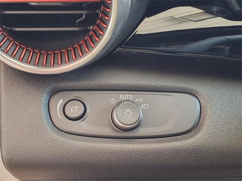 New 2025 Chevrolet Trax RS w/ Sunroof Package image 22
