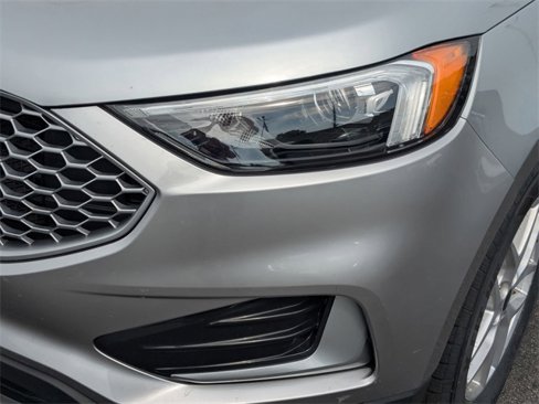 Used 2024 Ford Edge SEL image 10