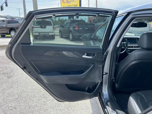 Used 2019 Hyundai Sonata Limited w/ Ultimate Package 04 image 14