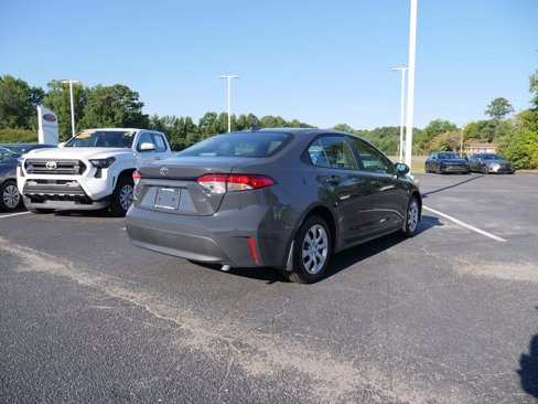 Used 2025 Toyota Corolla LE image 4
