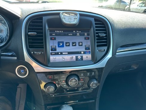 Used 2011 Chrysler 300 Touring image 25