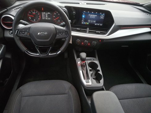 Used 2024 Chevrolet Trax RS w/ Driver Confidence Package image 11