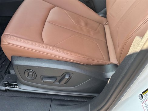 Certified 2025 Audi Q3 2.0T Premium Plus w/ Premium Plus Package image 23