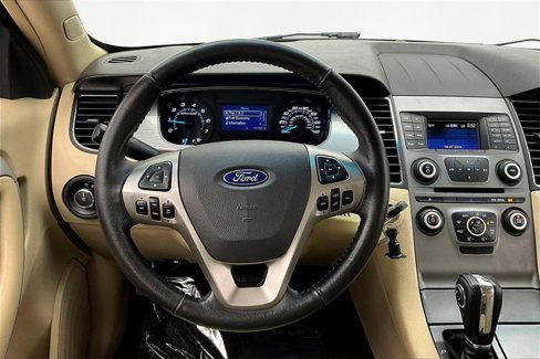 Used 2016 Ford Taurus SEL image 5