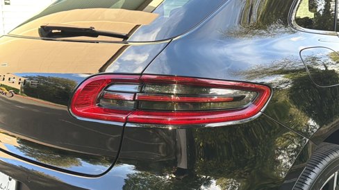 Used 2018 Porsche Macan S image 11