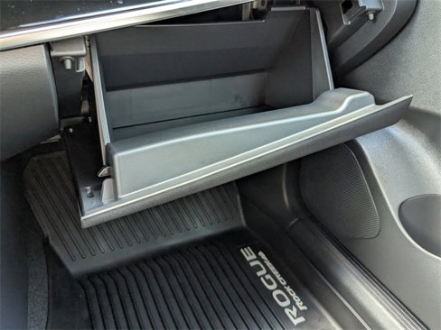 Used 2025 Nissan Rogue SV w/ Rock Creek Premium Package image 25