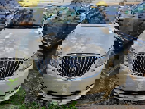 Used 2013 Buick LaCrosse Premium w/ Driver Confidence Package image 2