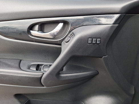 Used 2019 Nissan Rogue SL image 12