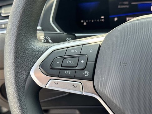 Certified 2022 Volkswagen Tiguan S image 18
