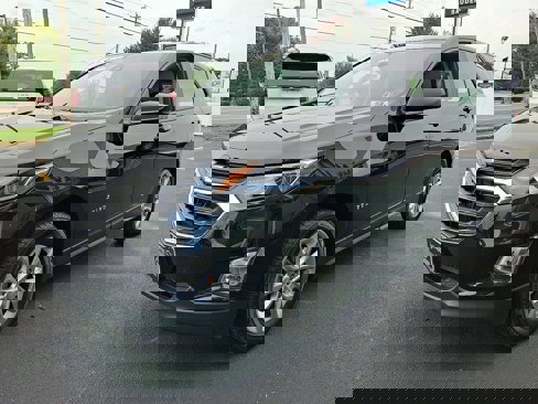 Used 2021 Chevrolet Equinox LS image 3
