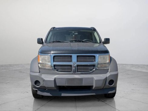 Used 2007 Dodge Nitro SXT image 2