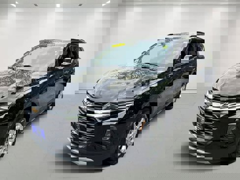 Certified 2019 Chevrolet Blazer LT image 2