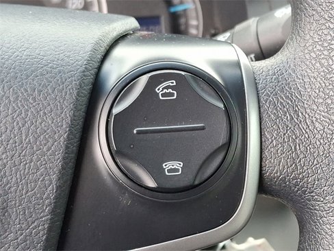 Used 2012 Toyota Camry image 20
