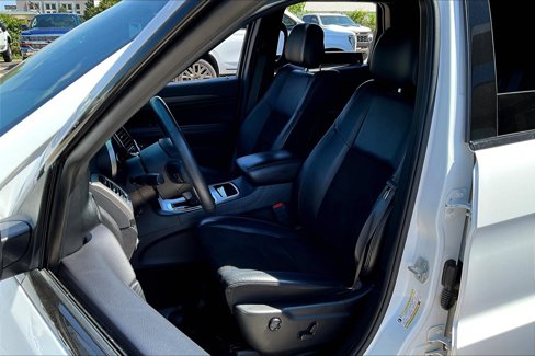 Used 2019 Jeep Grand Cherokee Altitude image 27