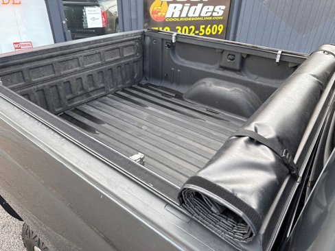 Used 2017 Chevrolet Silverado 1500 High Country image 48