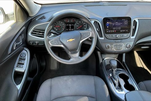 Used 2022 Chevrolet Malibu LT image 5