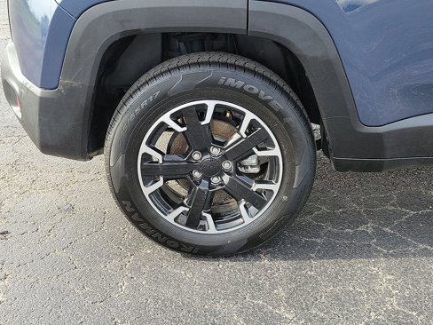 Used 2023 Jeep Renegade Latitude image 7