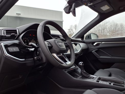 New 2025 Audi Q3 2.0T Premium image 7