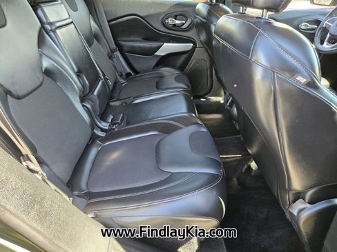 Used 2018 Jeep Cherokee Latitude Plus image 18