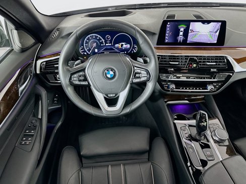 Used 2019 BMW 530e xDrive w/ Executive Package image 22