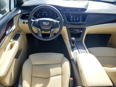 Used 2018 Cadillac XT5 Luxury w/ Driver Awareness Package image 38