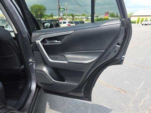 Used 2019 Toyota RAV4 XLE image 38