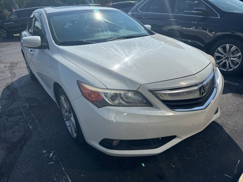 Used 2013 Acura ILX w/ Technology Package image 3