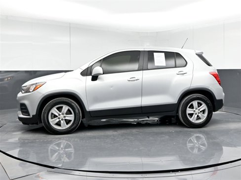 Used 2020 Chevrolet Trax LS w/ Tint and Cruise Package image 8