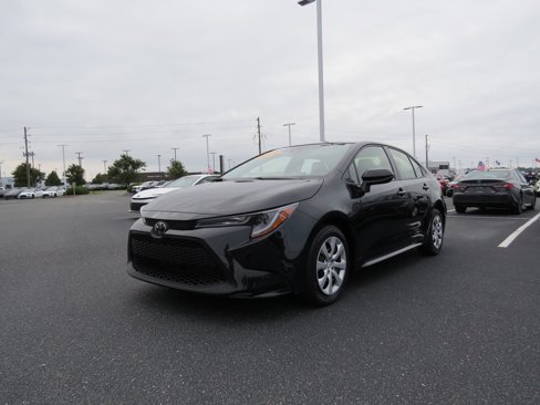 Used 2022 Toyota Corolla LE image 5