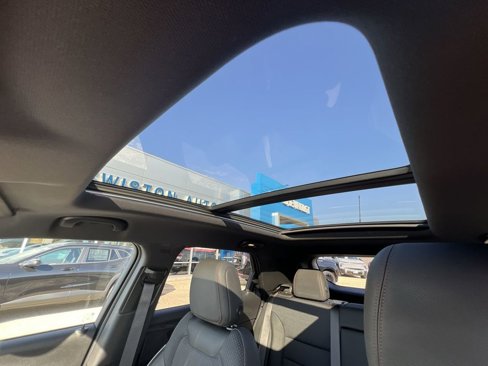Certified 2022 Chevrolet TrailBlazer RS w/ Sun and Liftgate Package image 18