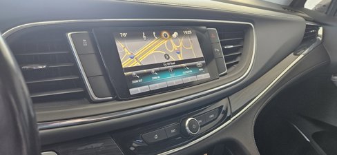 Used 2018 Buick Enclave Essence image 18