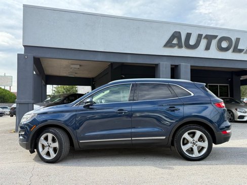 Used 2017 Lincoln MKC Premiere image 2