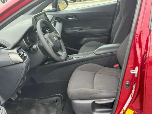 Used 2019 Toyota C-HR LE image 11