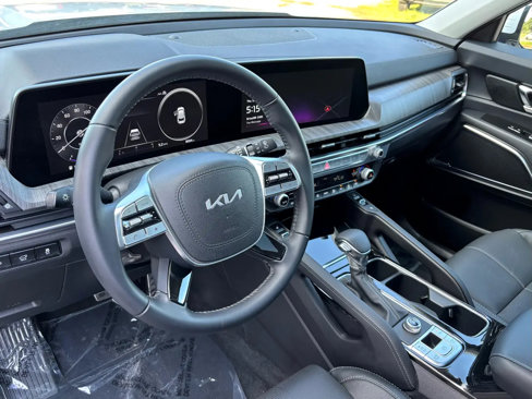 Used 2024 Kia Telluride SX image 26