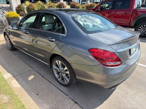 Used 2018 Mercedes-Benz C 300 4MATIC Sedan image 2