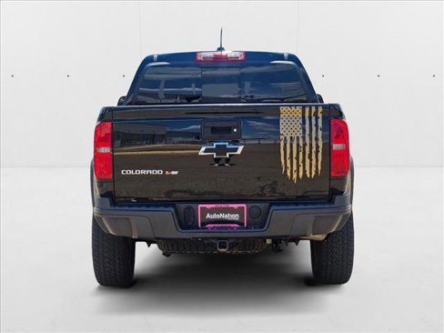 Used 2018 Chevrolet Colorado ZR2 w/ ZR2 Midnight Special Edition image 7