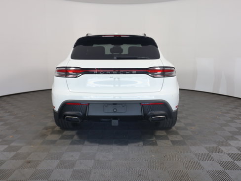 New 2025 Porsche Macan image 6
