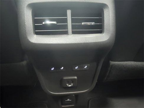 Used 2024 Chevrolet Equinox Premier image 25