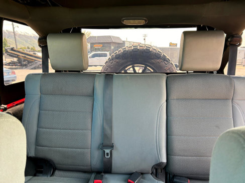 Used 2007 Jeep Wrangler Unlimited Rubicon w/ PWR Convenience Group image 28