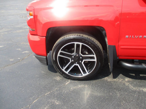 Used 2017 Chevrolet Silverado 1500 LT image 16